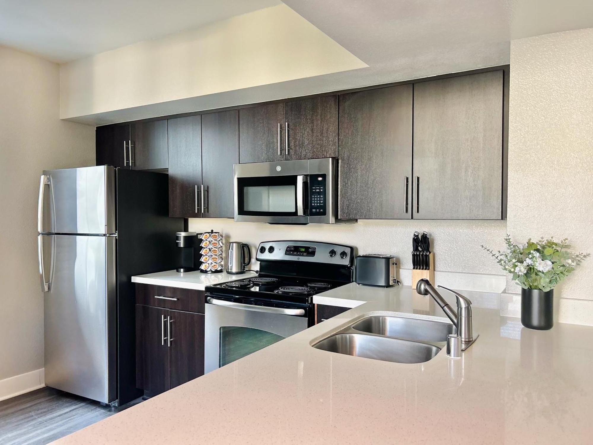 2Bd 2Ba Santa Monica Apartment With Relaxing Pool View Los Angeles Exterior photo